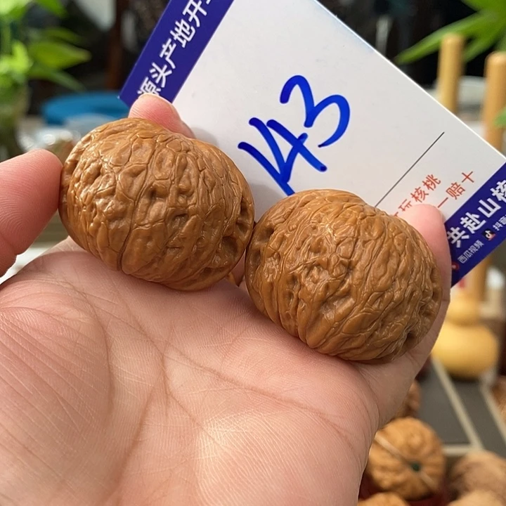 文玩核桃把件40.5手盘铁锤143号