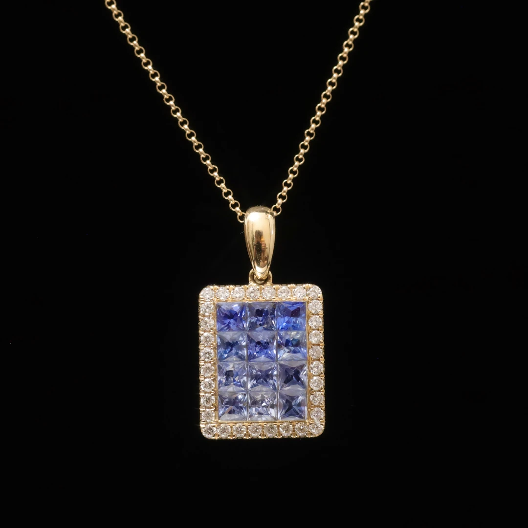 哈喽麦兜 18k金彩色蓝宝石平安无事牌吊坠 不含链