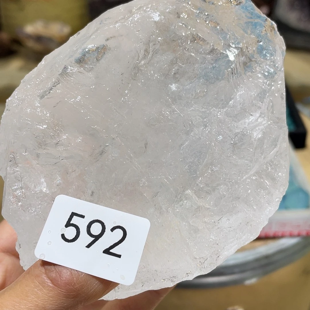 水晶摆件……未镶嵌