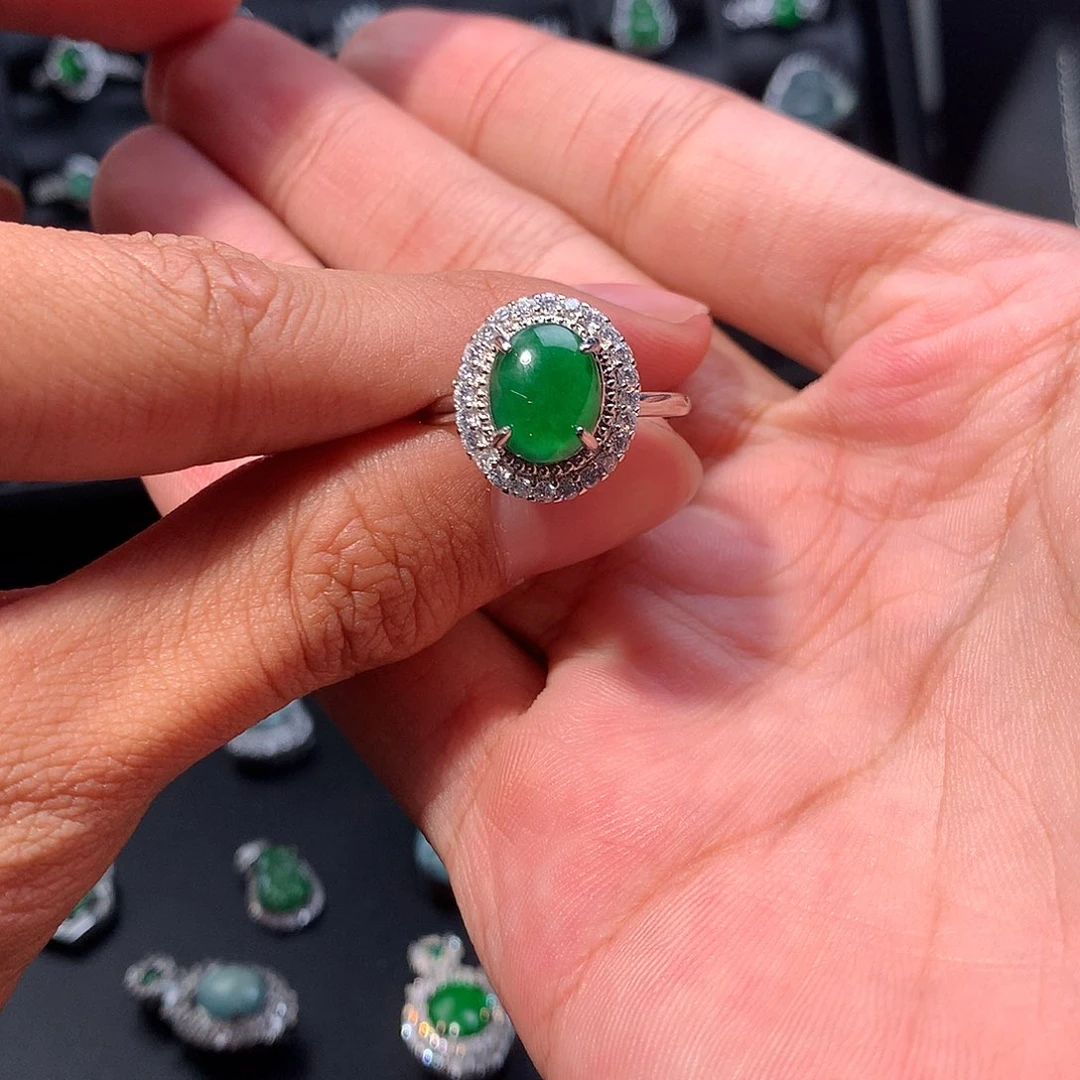 翡翠未镶嵌戒指戒指