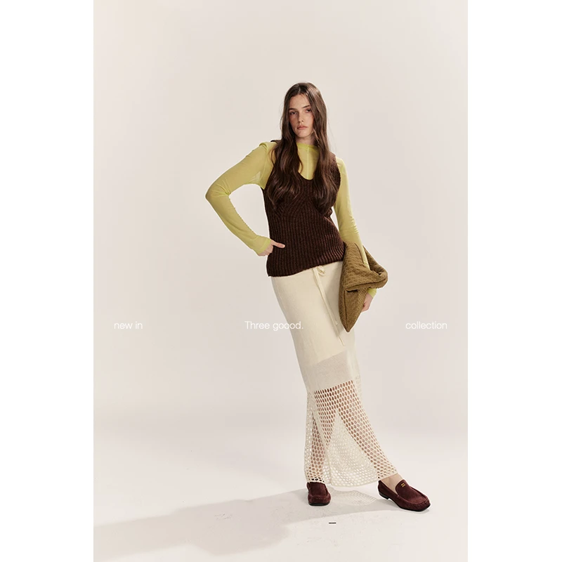 THREE GOOOD/三吉莱赛尔棉不同组织镂空拼接毛织长半裙Y725S11402