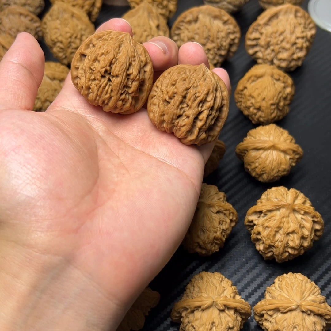 把件文玩核桃平谷凹底40