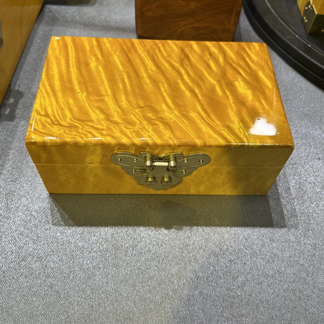 金丝楠全独板小首饰盒