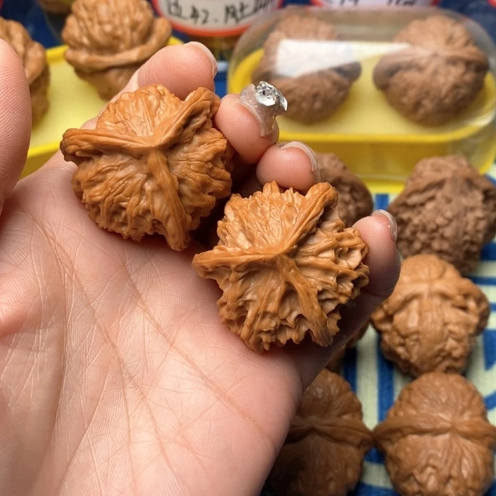 桃核吊坠三棱38核桃
