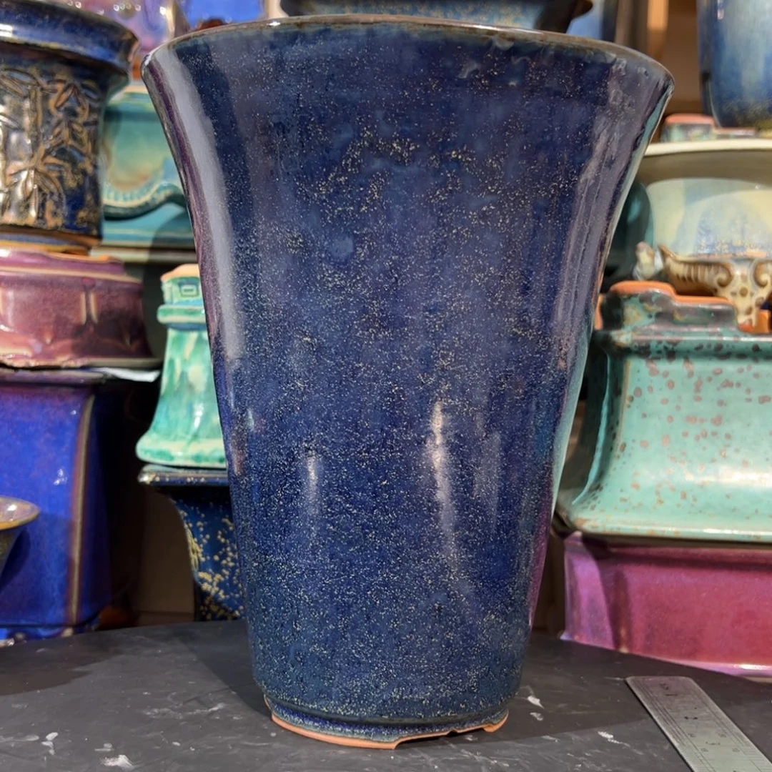 瓷片男****觉象原创……