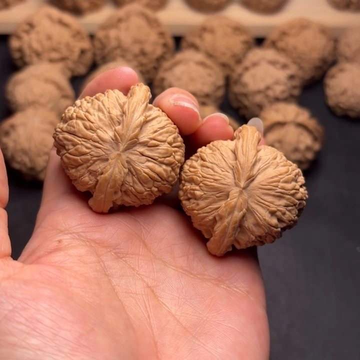 文玩核桃把件41白狮子