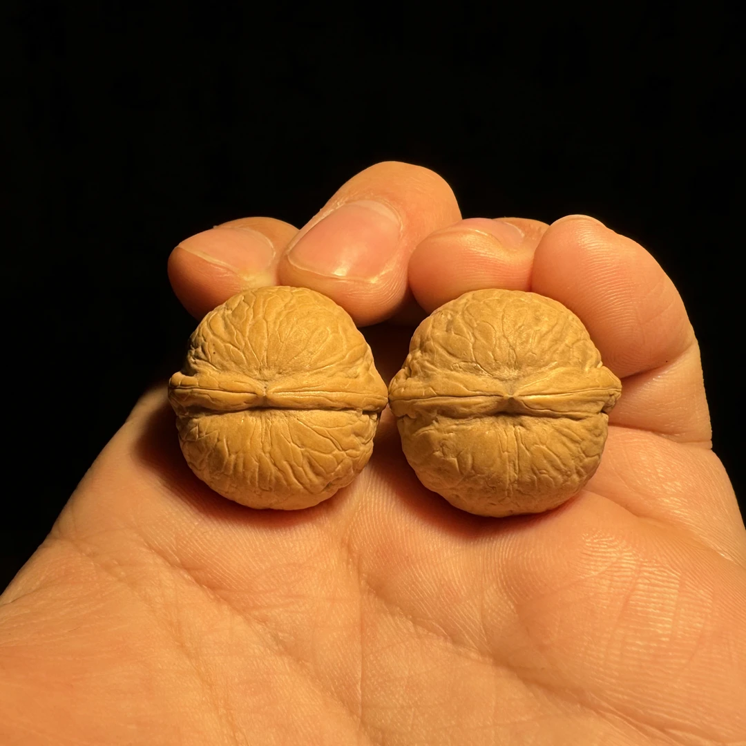 云南野生铁核桃把件网红蛇皮球