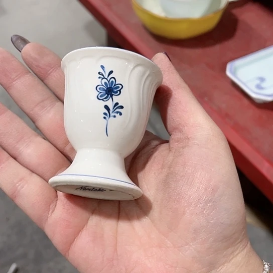 G****j瓷器和器皿为重点组成元素