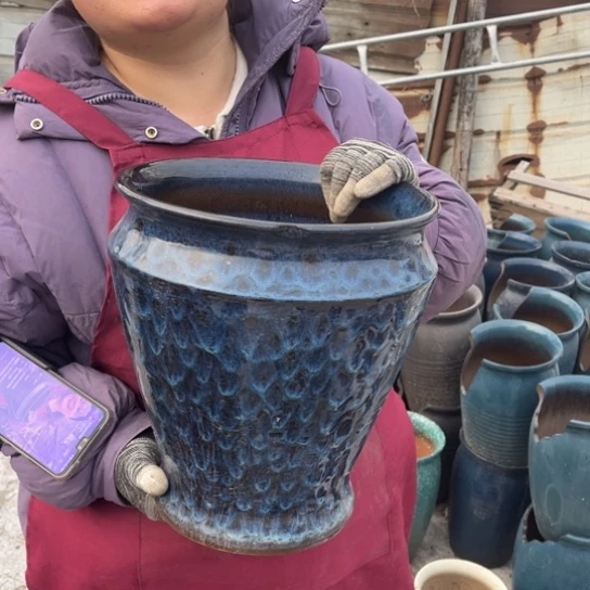 红陶口25高30瑕疵