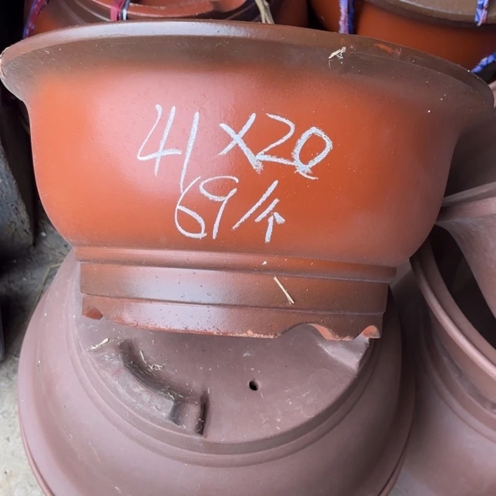 紫砂花盆150-4。         41-20