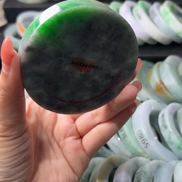 定制翡翠未镶嵌手镯