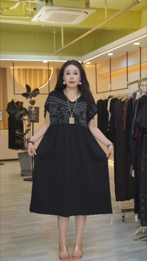 7288 减龄风时尚百搭圆领夏季优雅连衣裙