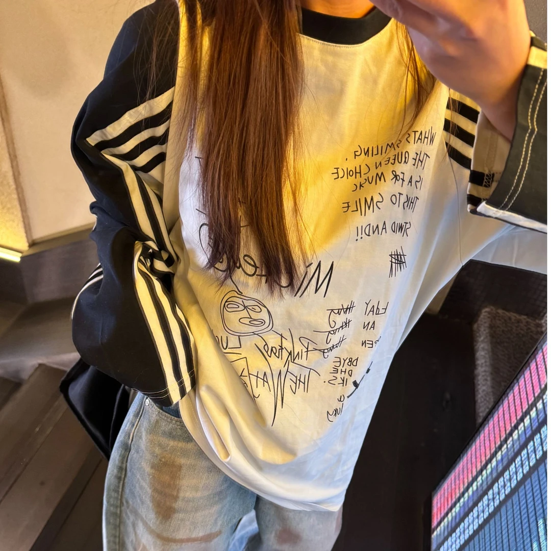 《27和yy家STUDIO》拼接修三条扛涂鸦休闲减龄百搭宽松T恤