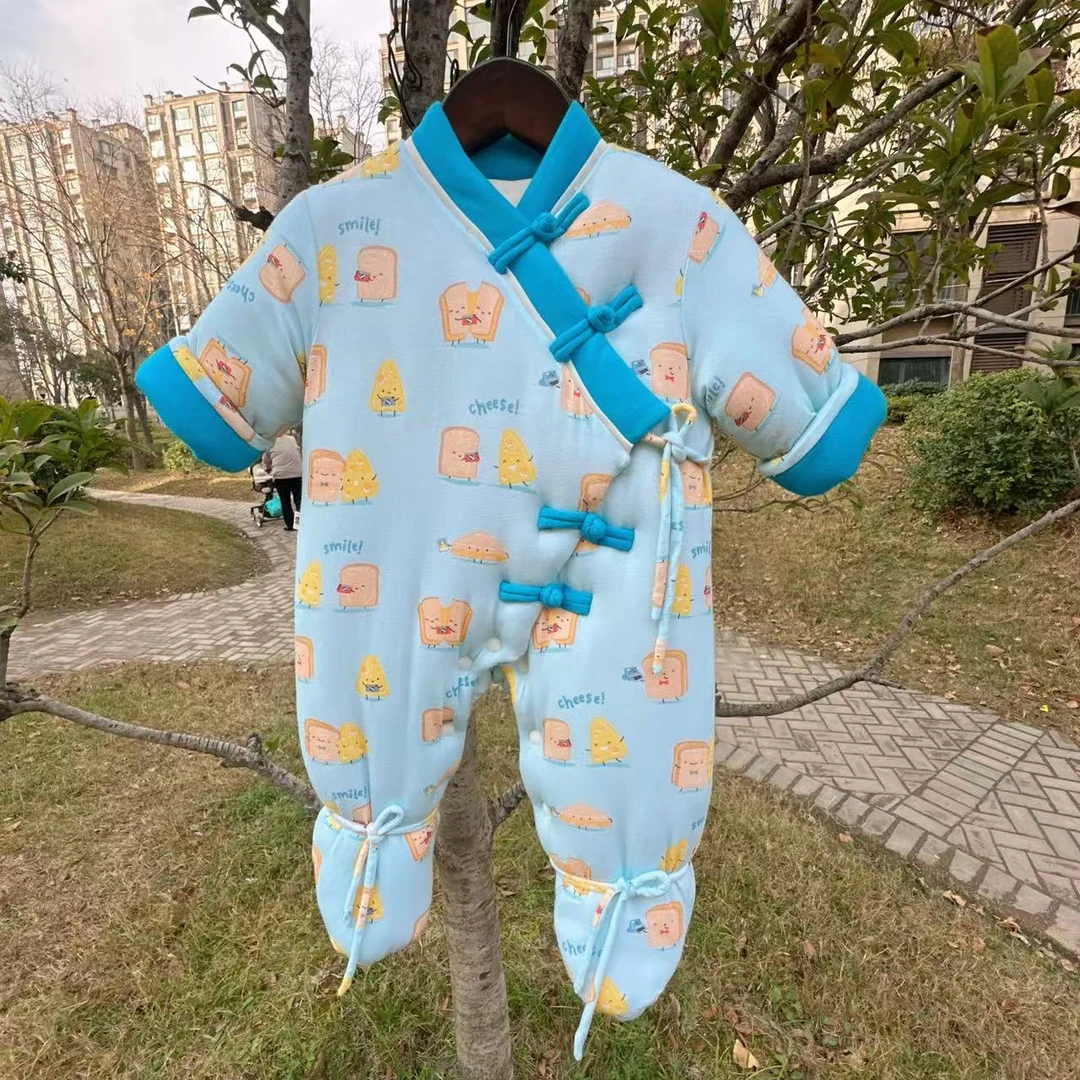 新生婴儿加厚连体棉花衣包脚连体哈衣加厚保暖衣一件过冬