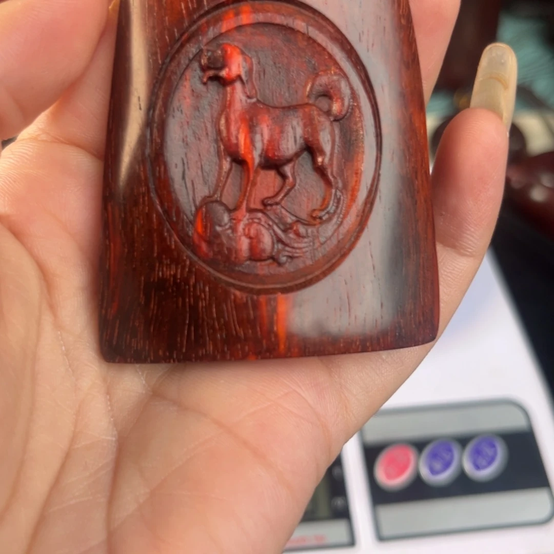 俊***哥红木印度小叶紫檀狗牌