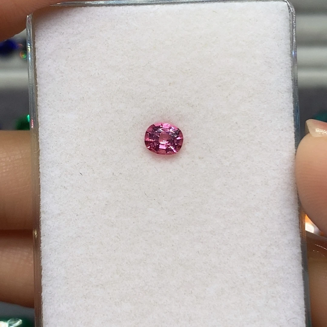 尖晶石裸石未镶嵌51分马亨盖尖晶石