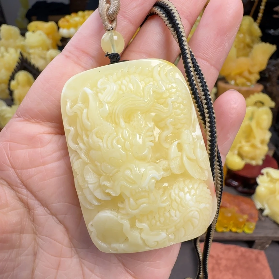 蜜蜡未镶嵌珠宝奇石