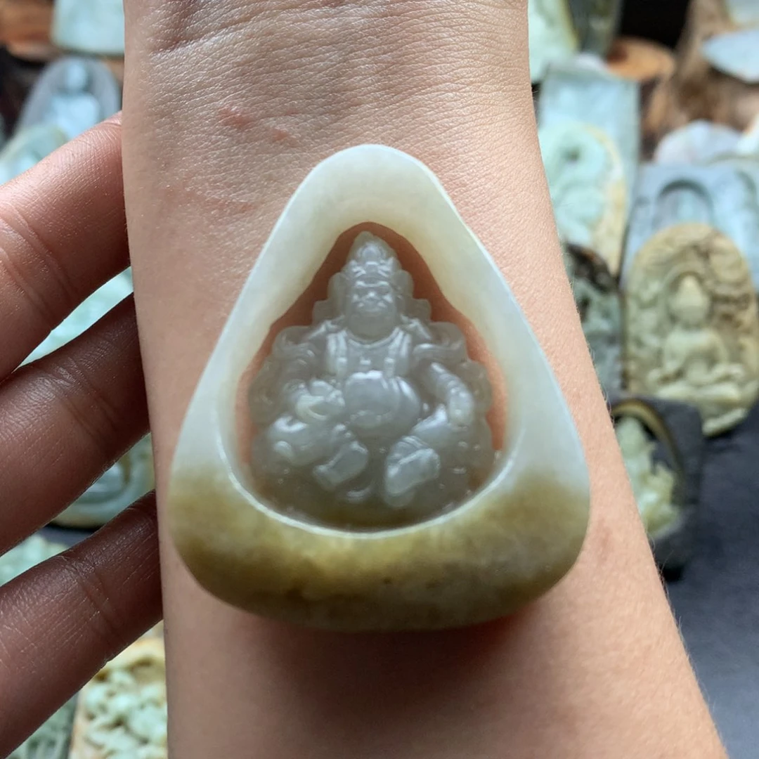 定制翡翠未镶嵌翡翠