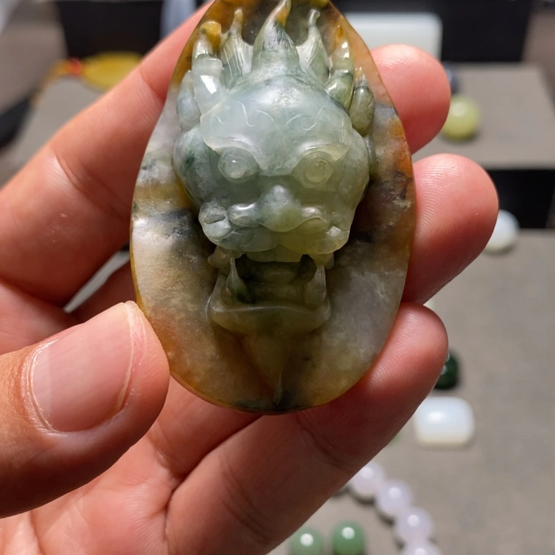 赛***王翡翠未镶嵌颈饰吊坠