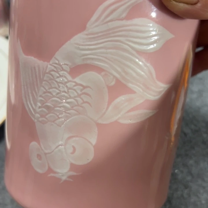 杯用****，景德镇陶瓷混采的笔筒