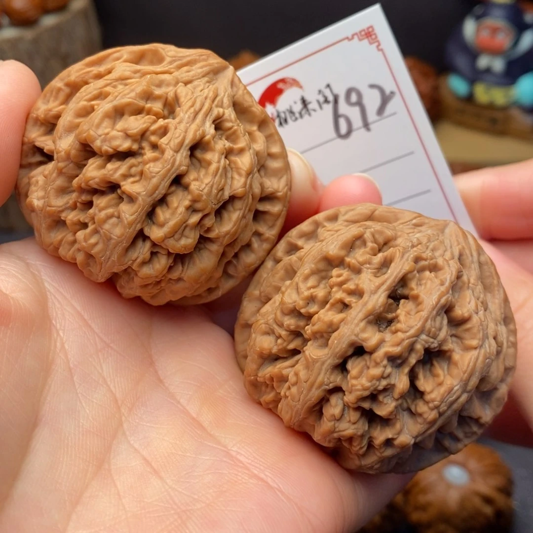 把件文玩核桃692号48大粗筋