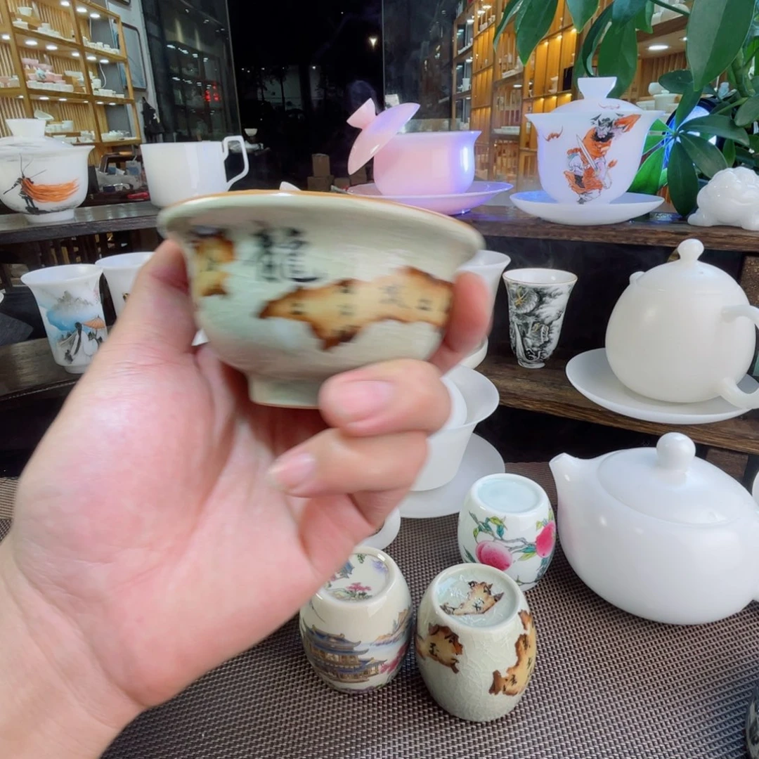 手绘的小卡和明信片也好可爱啊呜呜呜