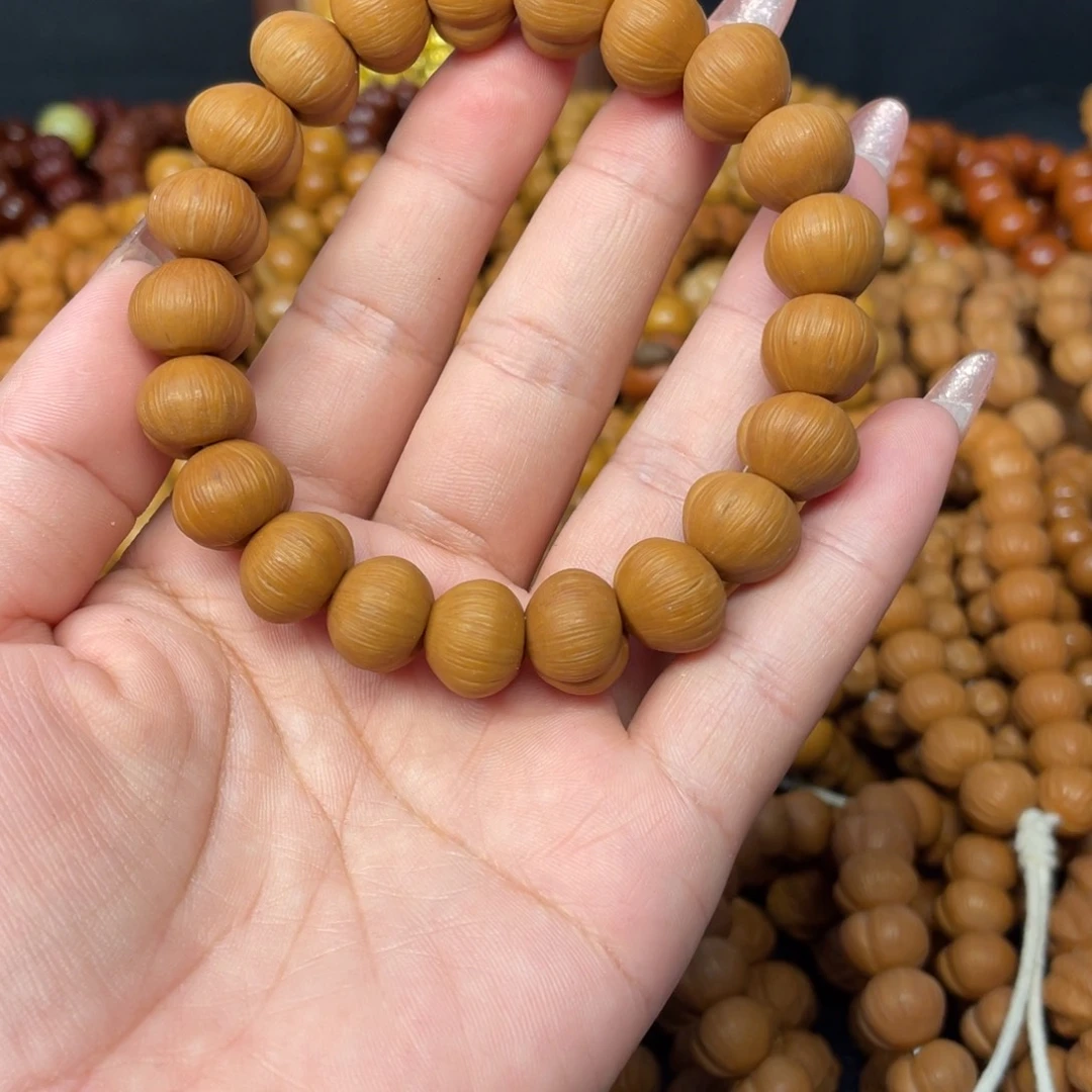 张***哥手串猴头核桃微瑕屁桃手串