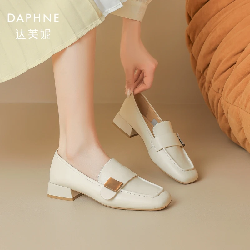 Daphne/达芙妮方头小皮鞋女春新款粗跟低跟深口单鞋时尚乐福鞋
