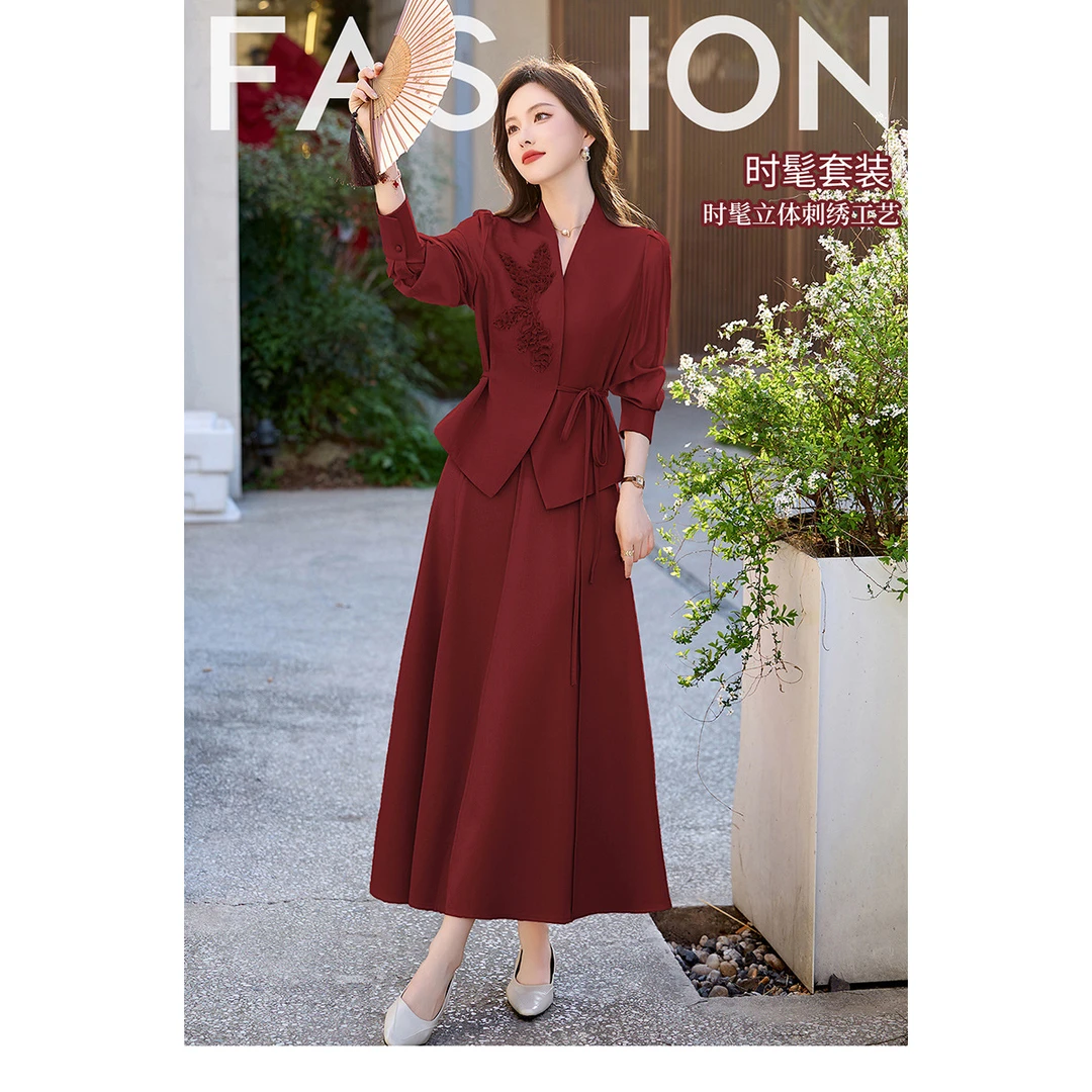 套装女2025春夏五一新款时髦立体刺绣花朵外套半身裙两件套长袖