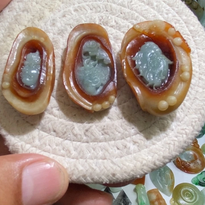 未镶嵌定制翡翠毛货