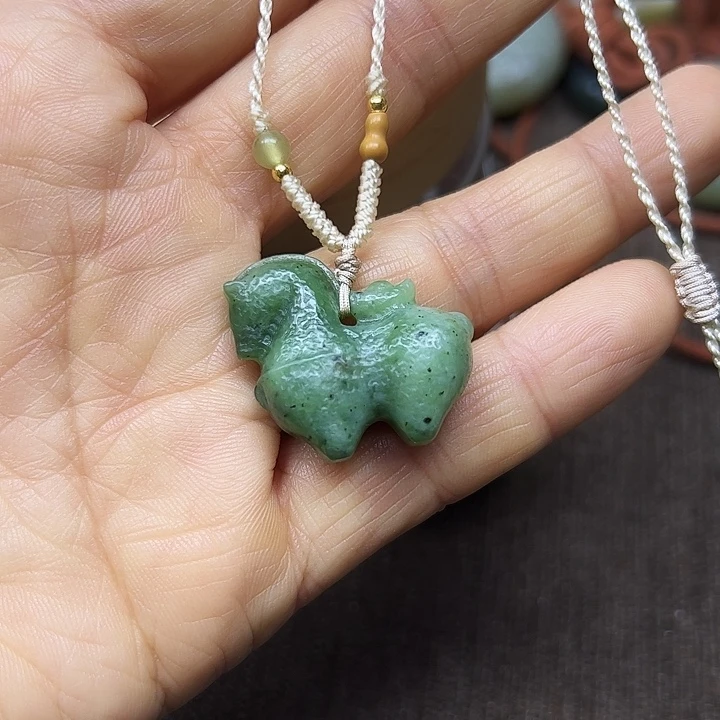 和田玉未镶嵌戒指