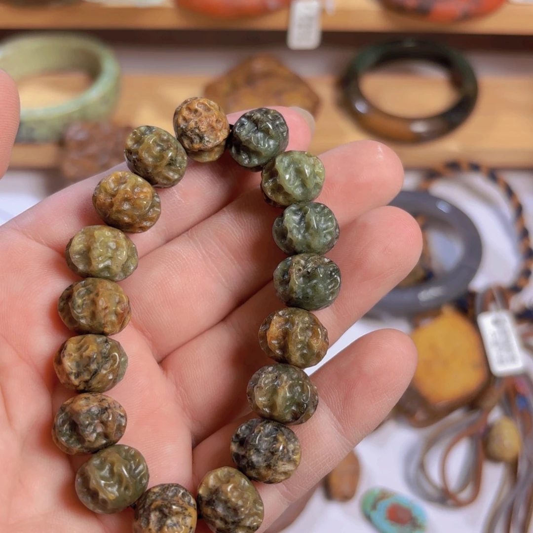 岫岩河磨玉（透闪石质玉）颈饰未镶嵌奎*