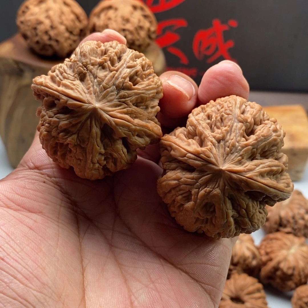 ****y文玩核桃吊坠粗筋47