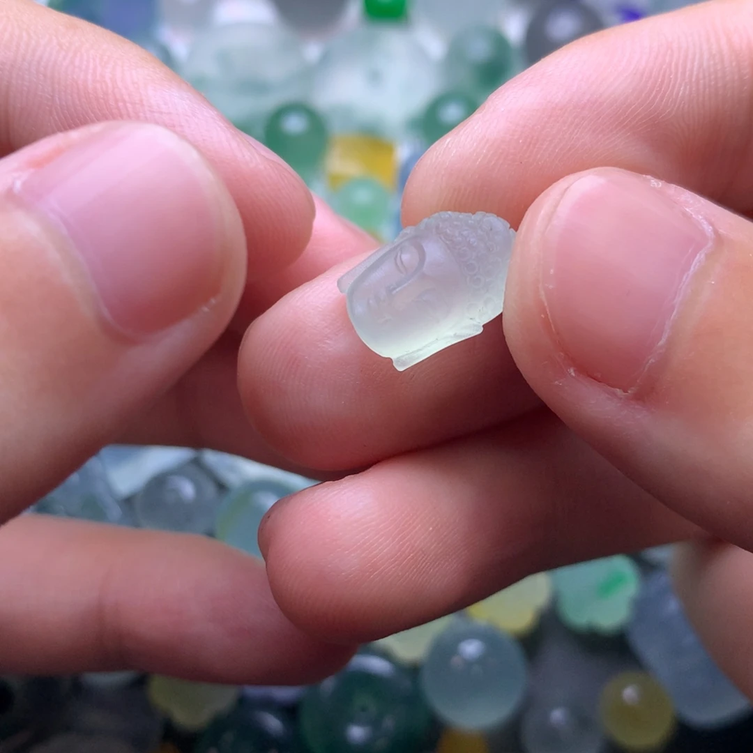 南***：定制翡翠未镶嵌挂件