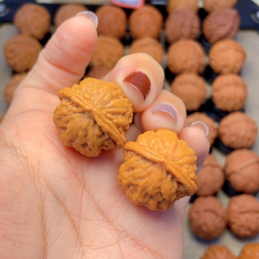 【闪购商品】把件文玩核桃?*小称坨