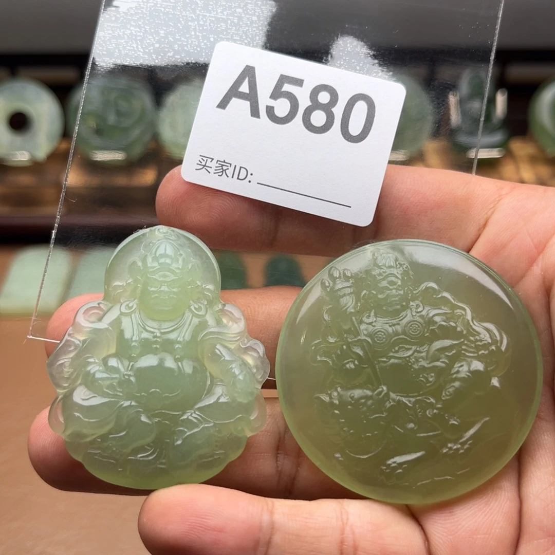 蛇纹石玉未镶嵌颈饰最***想