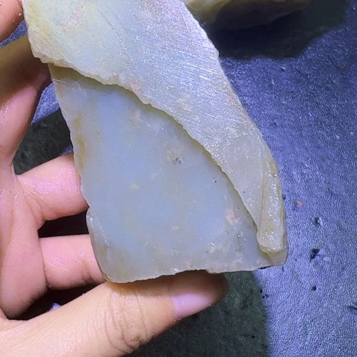 和田玉未镶嵌珠宝半成品