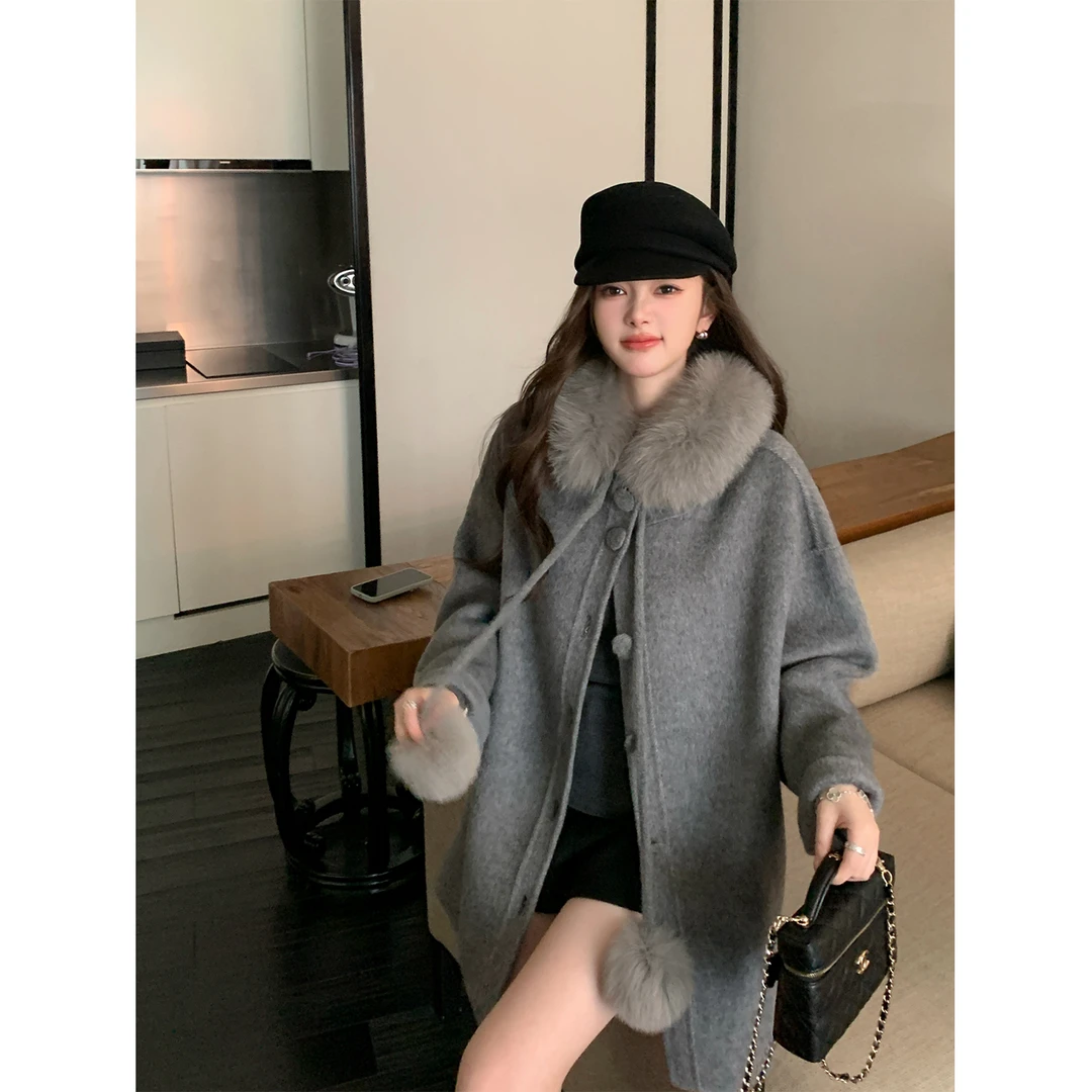 黛西狐狸毛连帽毛球双面呢冬斗篷皮外套2025冬季高级感