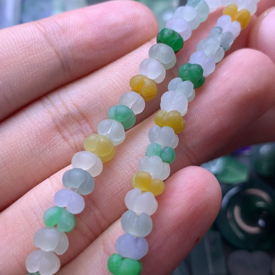 定制翡翠未镶嵌挂件
