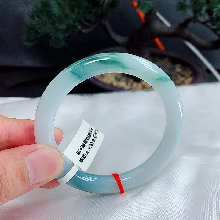 未镶嵌手镯翡翠52