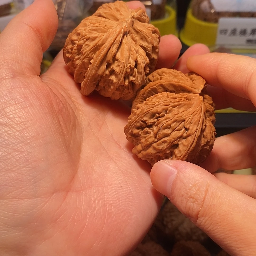 亚***朵文玩核桃把件白狮子球连56