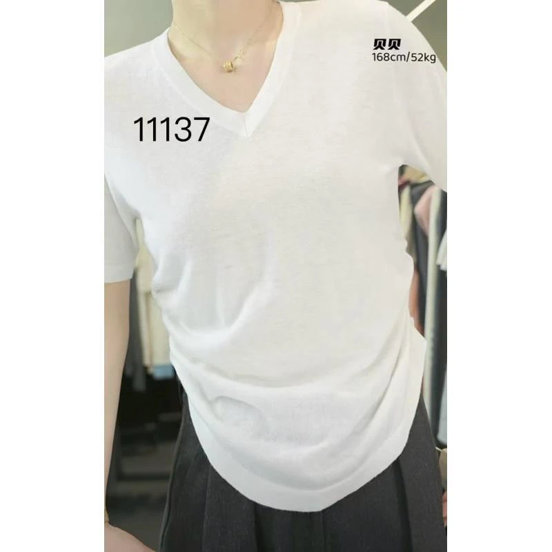 11137（部分无水洗唛，介意慎拍） WANGDAN新款V领侧边松紧腰针织衫