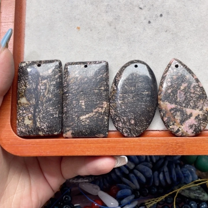 玛瑙/玉髓合金珠宝半成品一个蔷薇吊坠