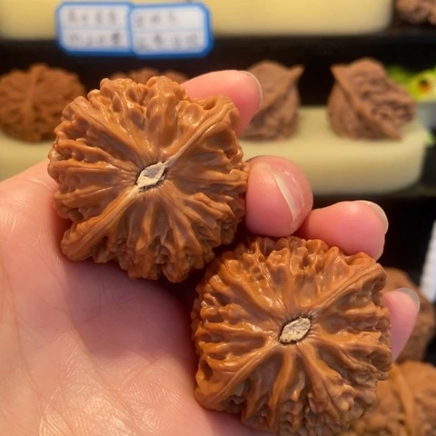 核桃手串/手链炉*子宫灯狮子头