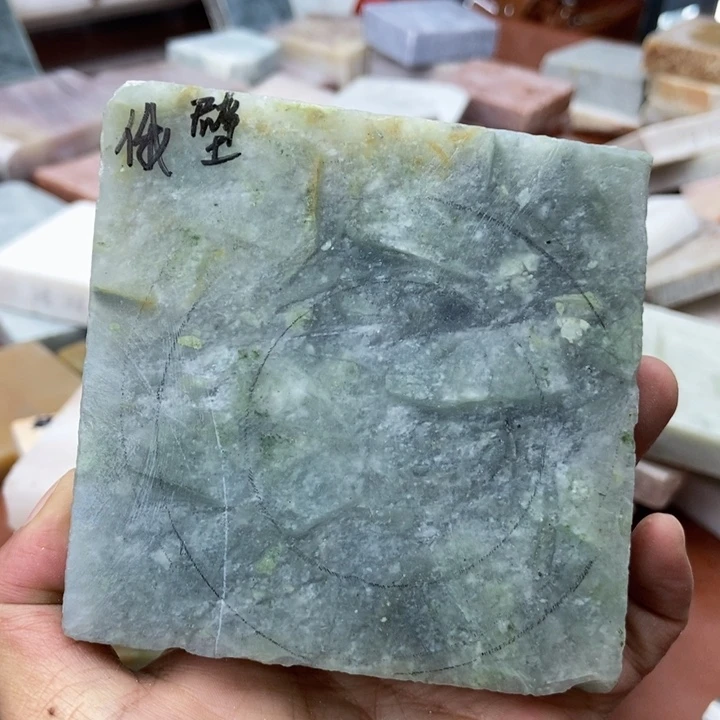 石英岩玉未镶嵌手镯