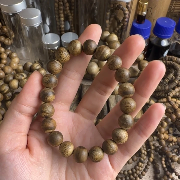 沉香碎屑沉香清*海南老白奇1.0圆珠单圈