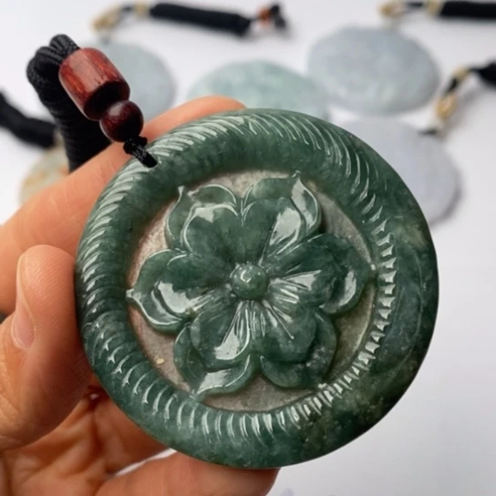 翡翠未镶嵌挂件翡翠