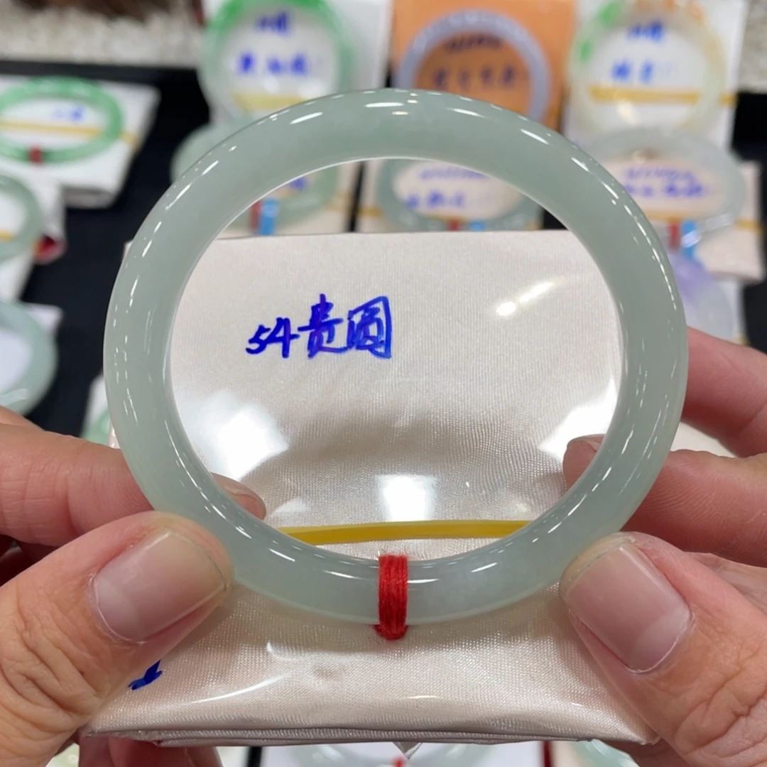 翡翠手镯未镶嵌缅甸翡翠天然翡翠