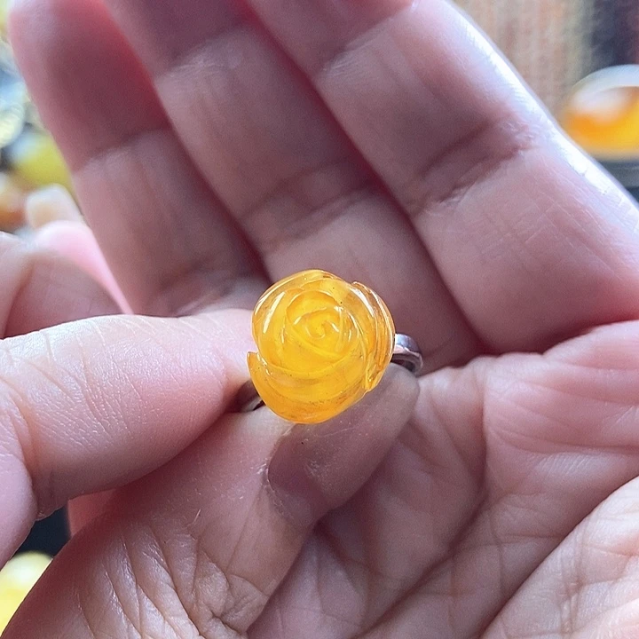 琥珀未镶嵌戒指戒指