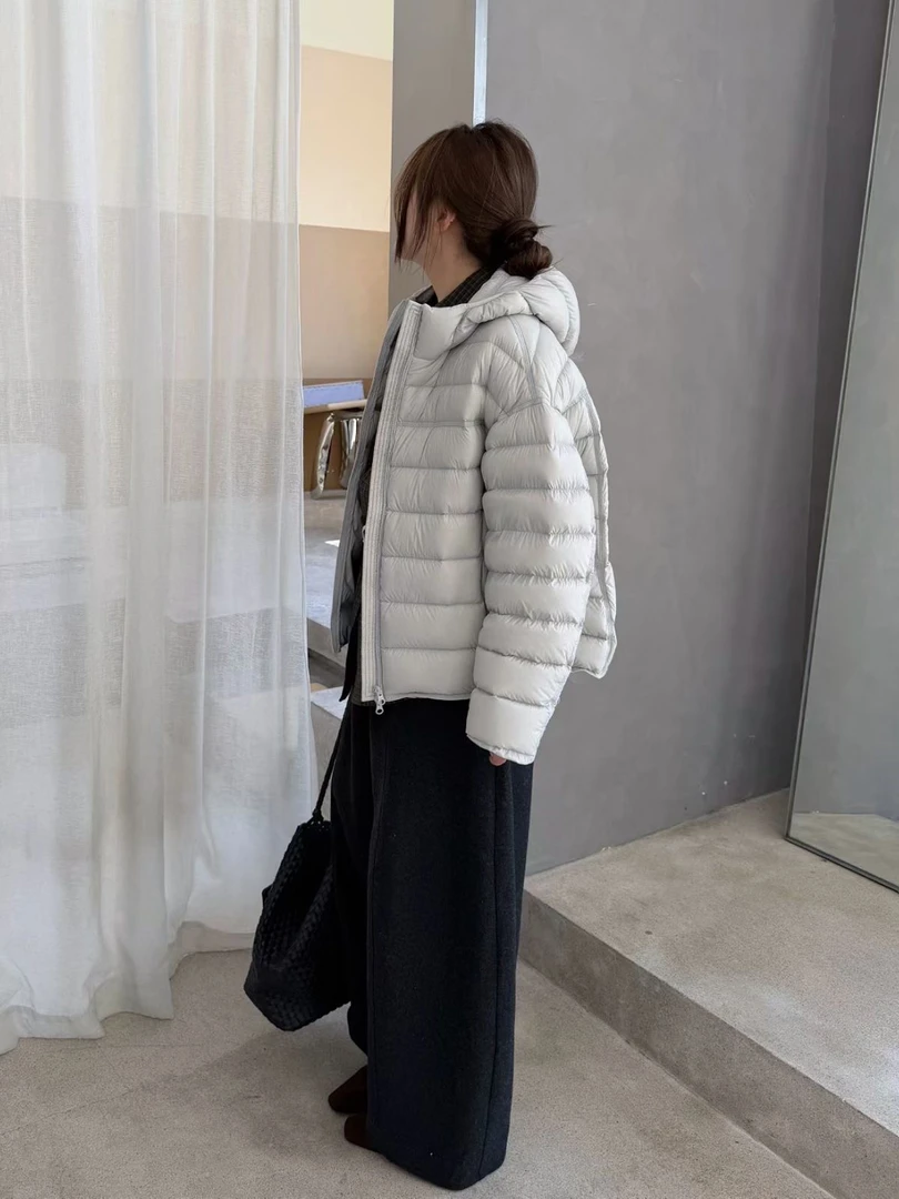今年流行连帽白鸭绒排骨羽绒服女冬季新款设计感显瘦百搭时尚上衣